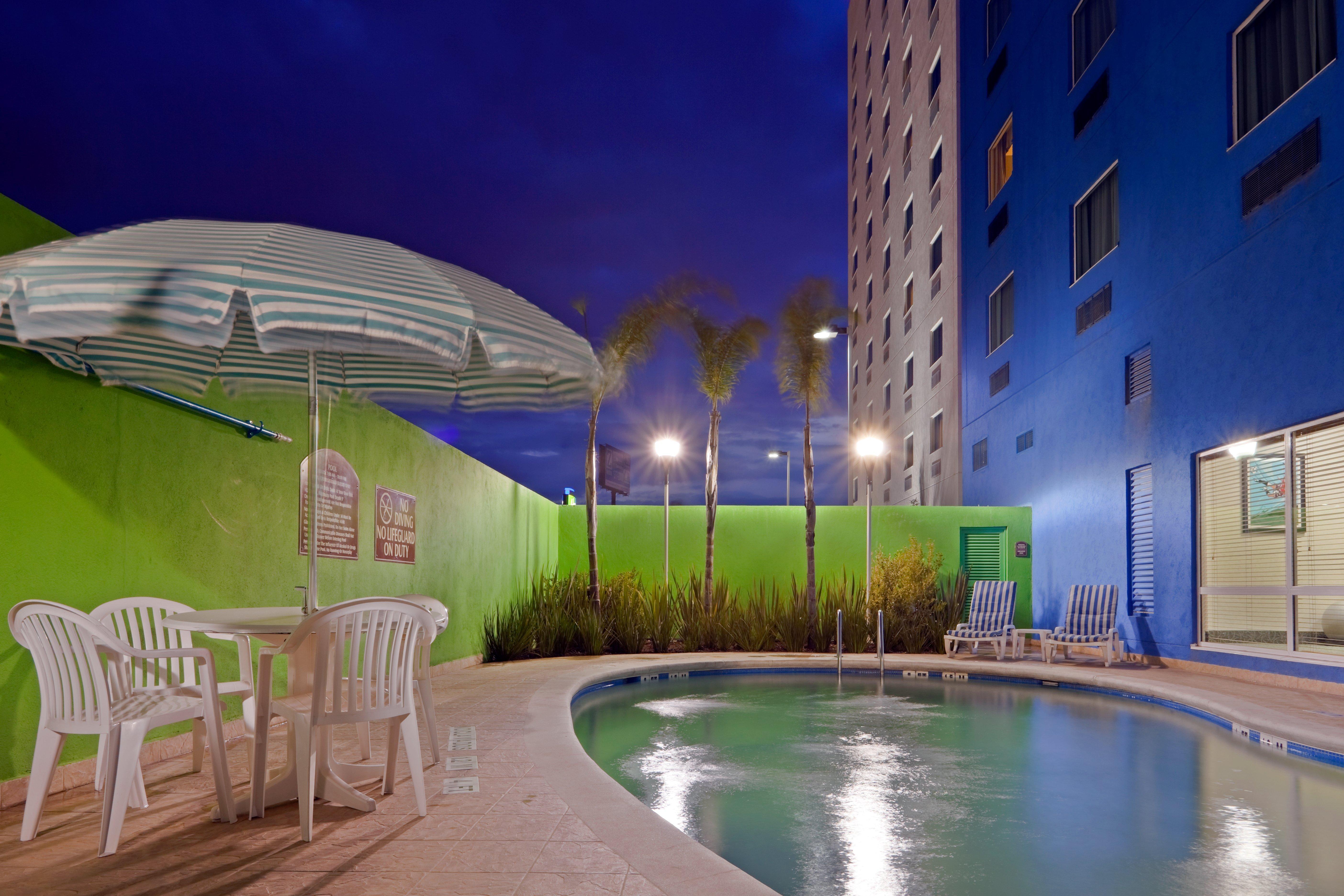 Holiday Inn Express & Suites Toluca Zona Aeropuerto By Ihg Екстер'єр фото