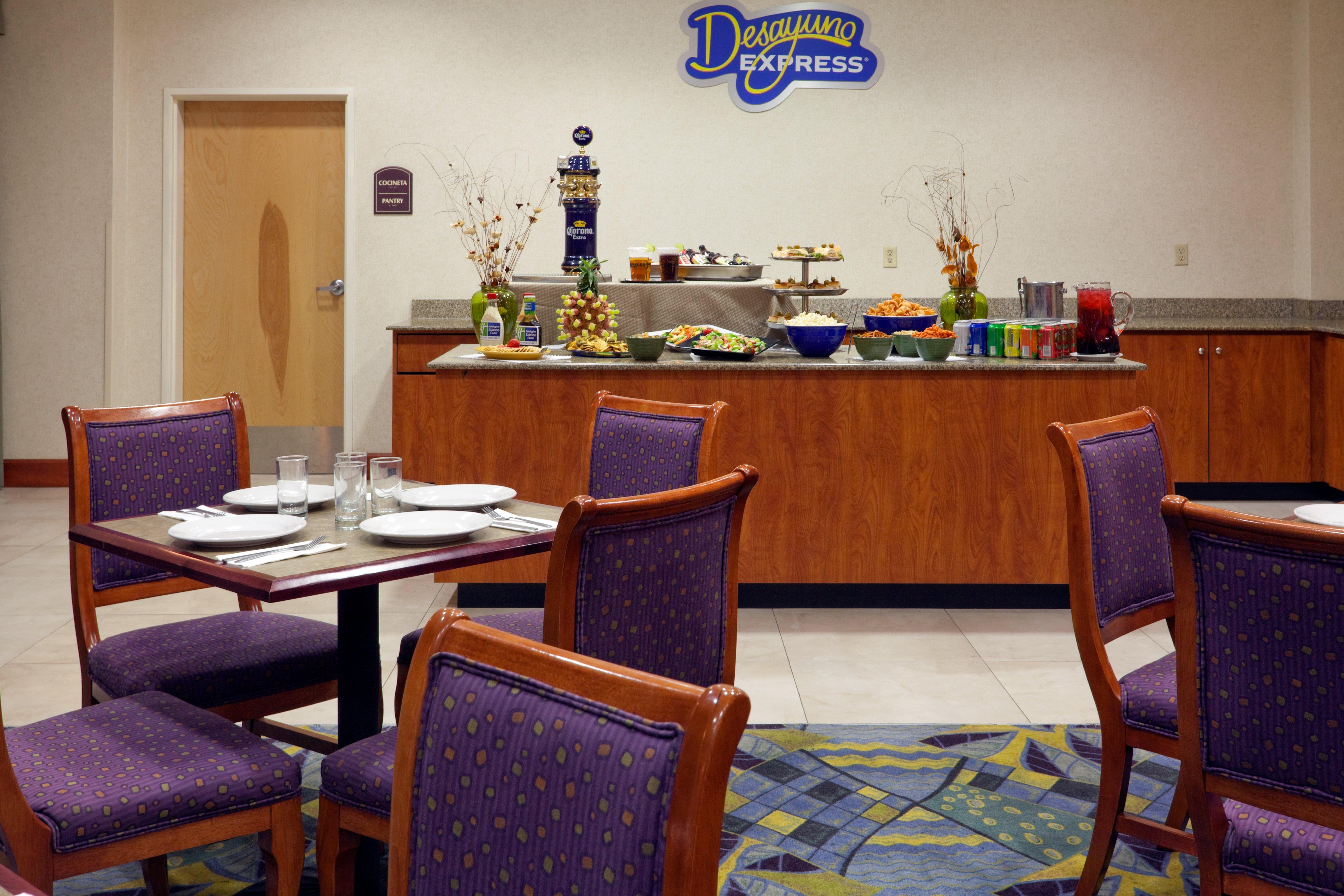 Holiday Inn Express & Suites Toluca Zona Aeropuerto By Ihg Екстер'єр фото