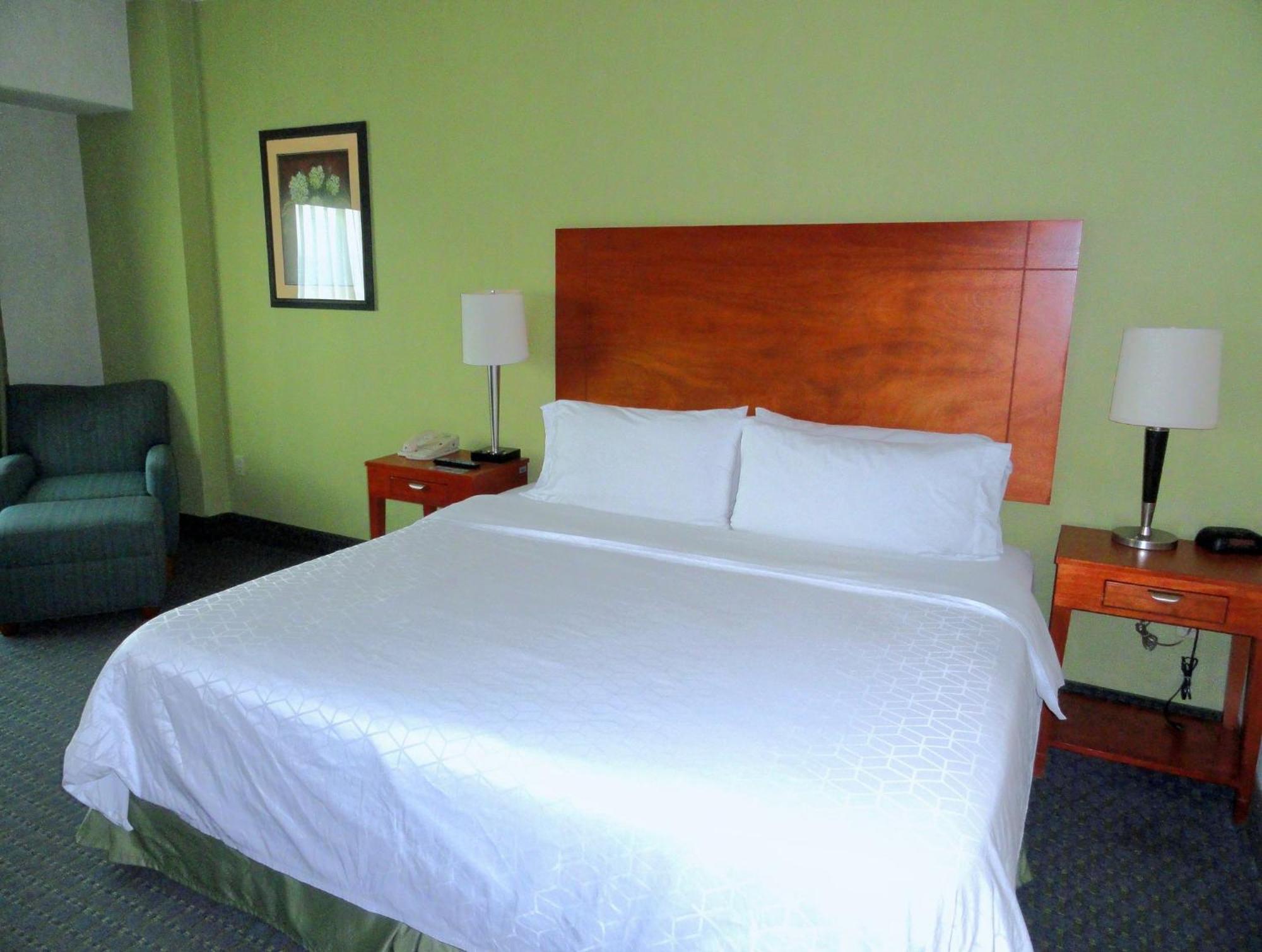 Holiday Inn Express & Suites Toluca Zona Aeropuerto By Ihg Екстер'єр фото