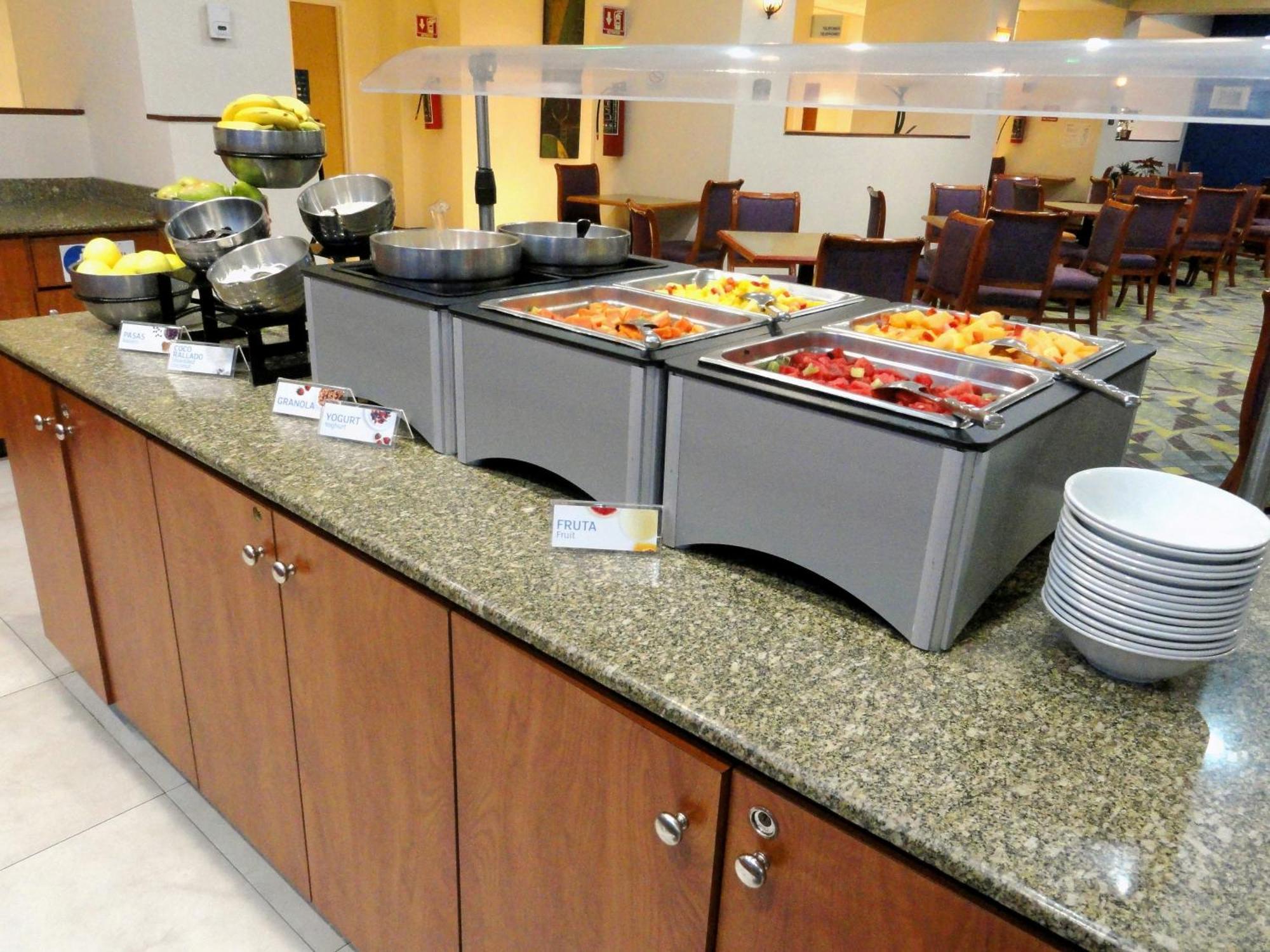Holiday Inn Express & Suites Toluca Zona Aeropuerto By Ihg Екстер'єр фото