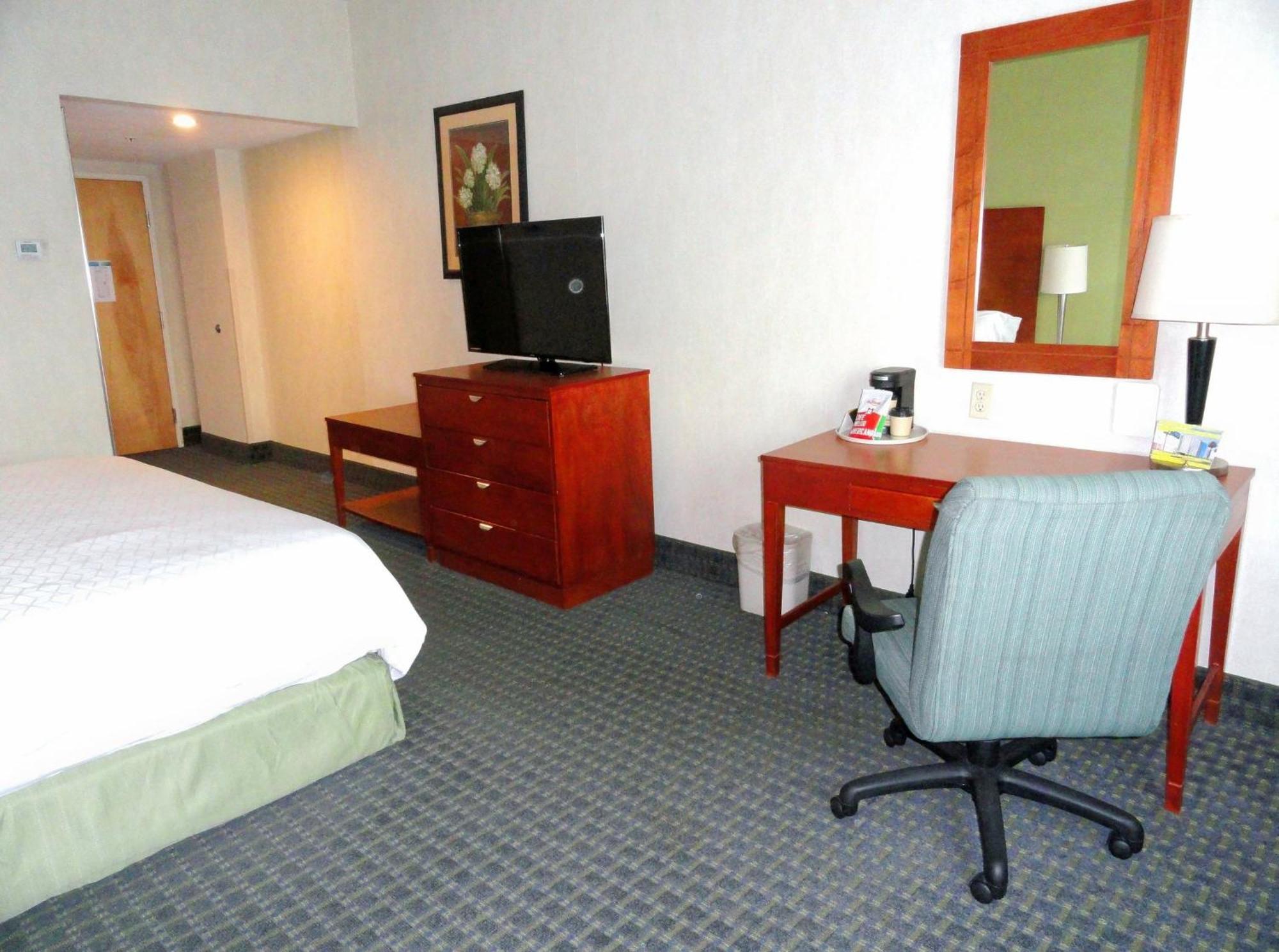 Holiday Inn Express & Suites Toluca Zona Aeropuerto By Ihg Екстер'єр фото